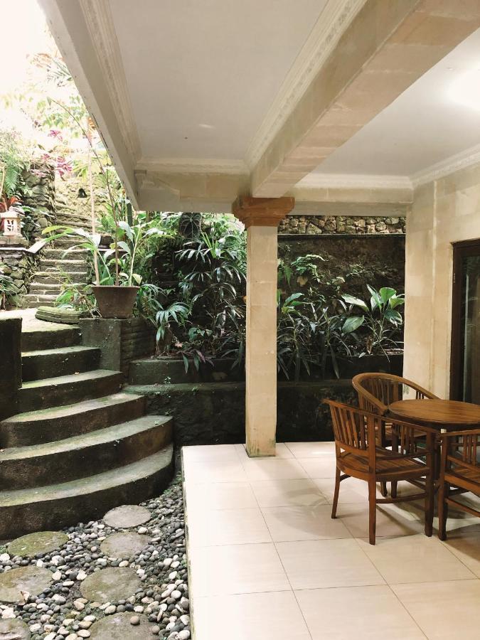 Darma Yogi House Hotel Ubud  Bagian luar foto